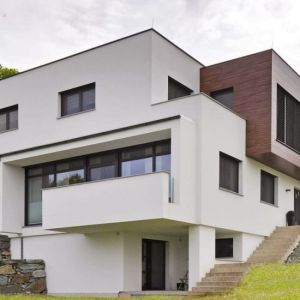 Einfamilienhaus-weiss-Fenster-anthrazitgrau-Marko-1